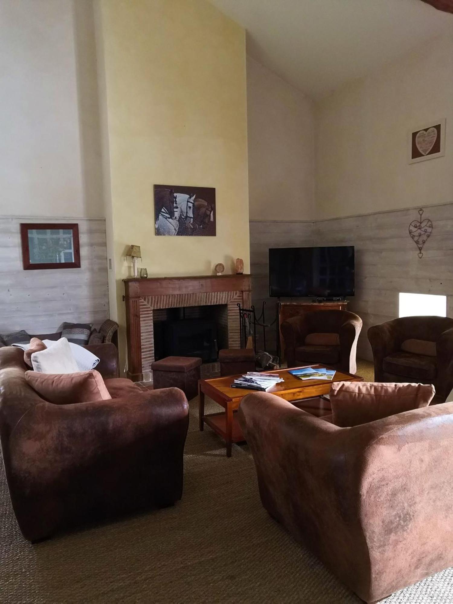 Gite Du Hameau D'Amignie Vernay Exterior foto
